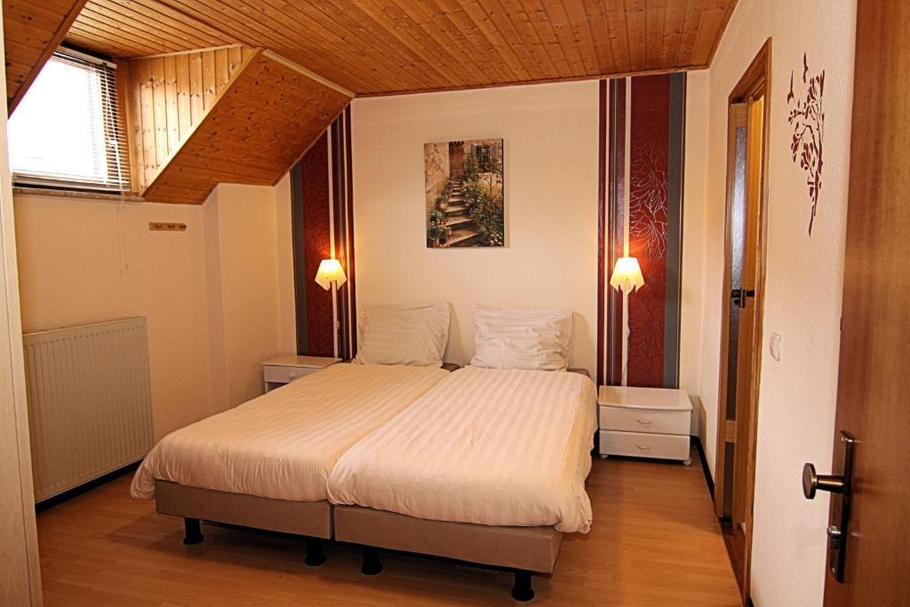 Hotel Zur Dorfschaenke Klotten Cameră foto